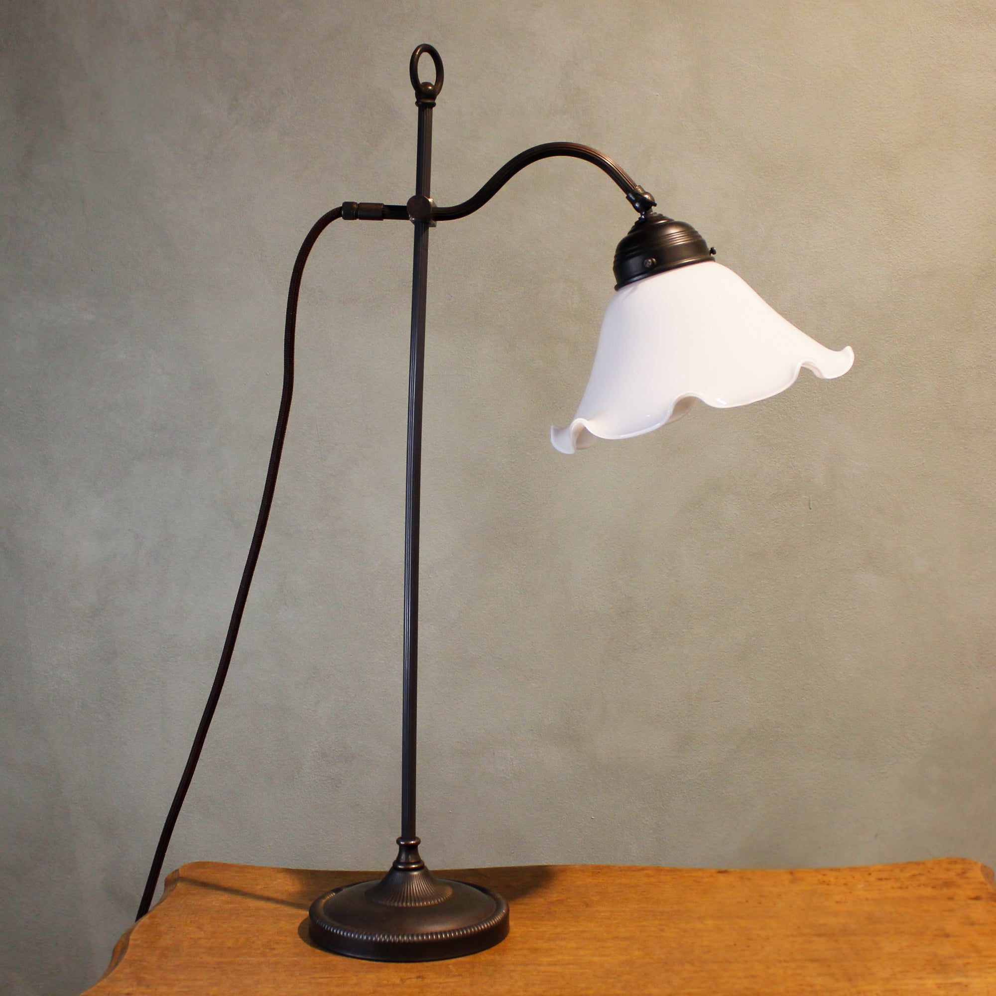 Art Nouveau Table Lamp "Black"
