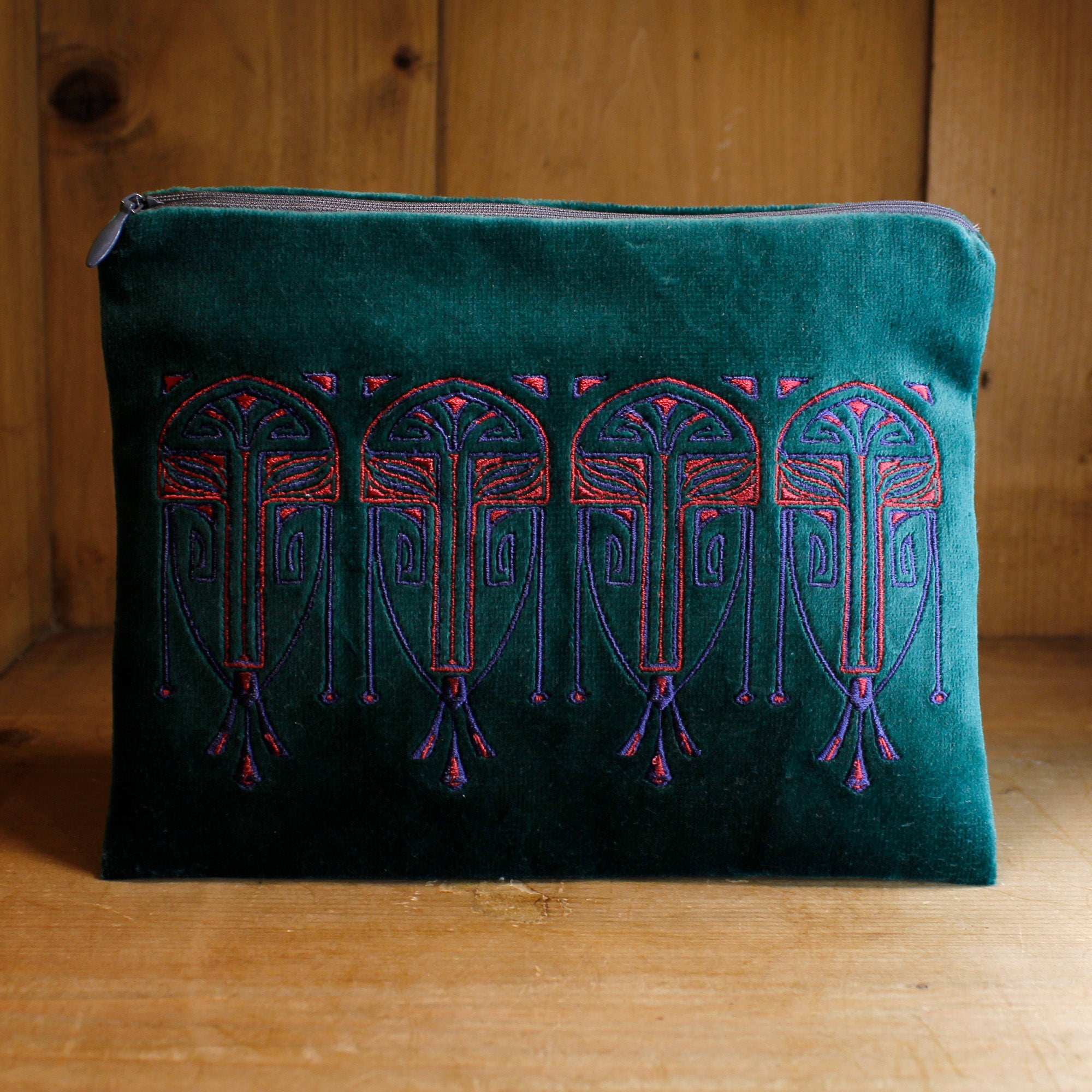 EMBROIDERED COSMETIC BAG "DARK GREEN"