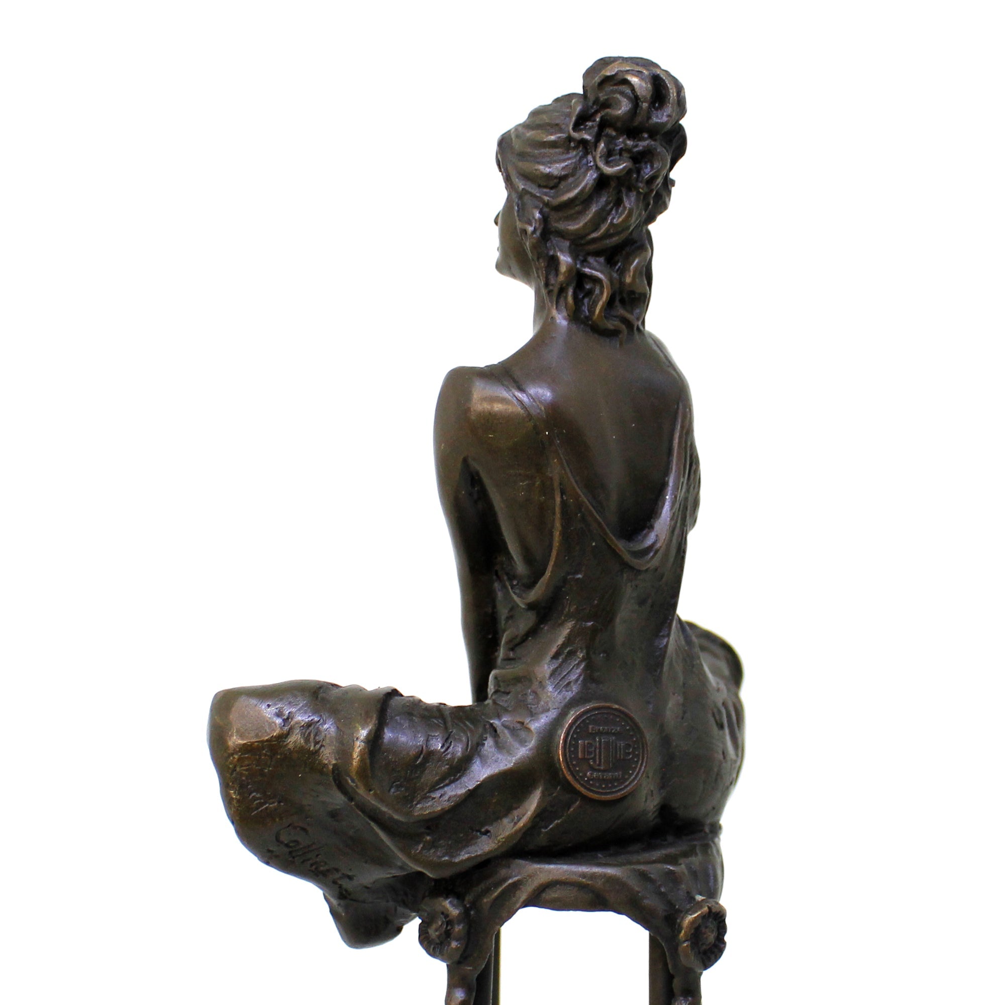 Sieviete uz krēsla