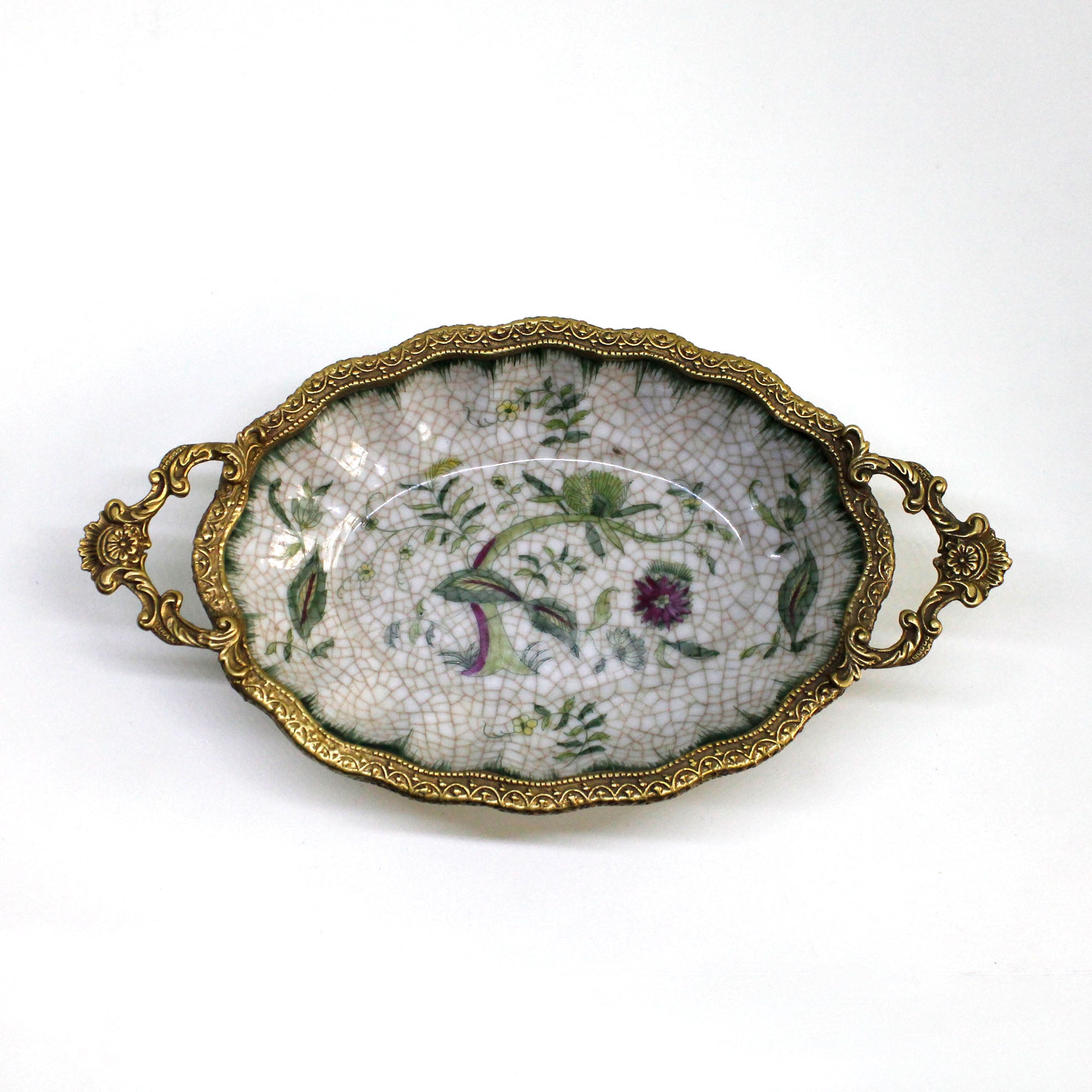 Soap dish with little green leaves