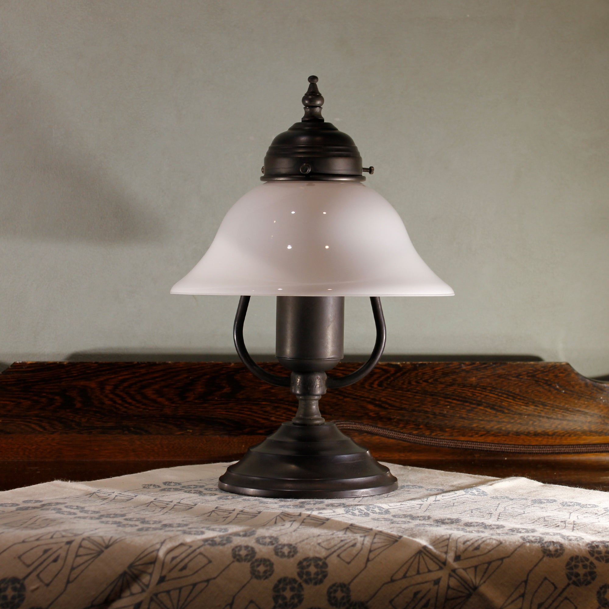 Small Table Lamp "Black"