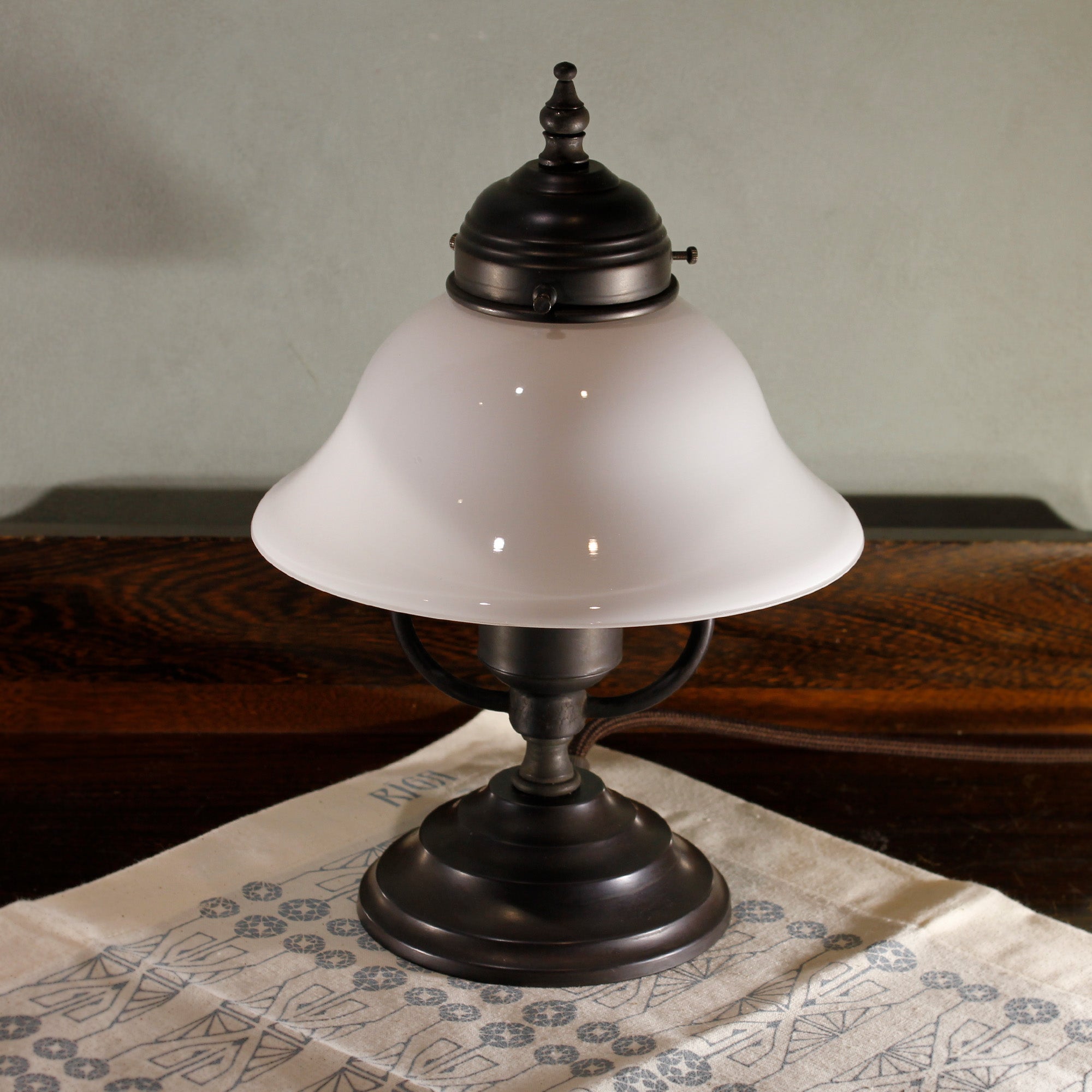 Small Table Lamp "Black"