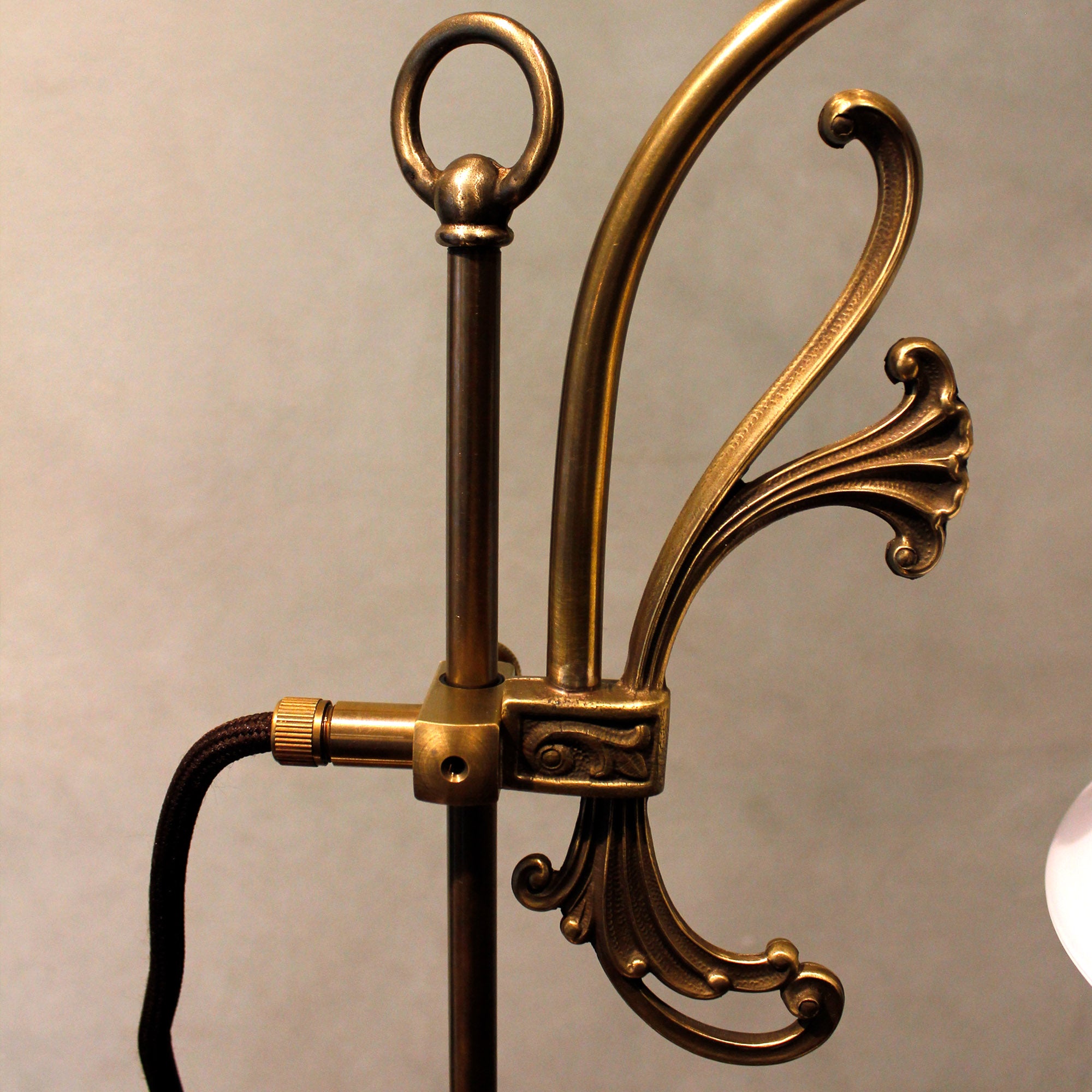 Art Nouveau Table Lamp "Elegance"