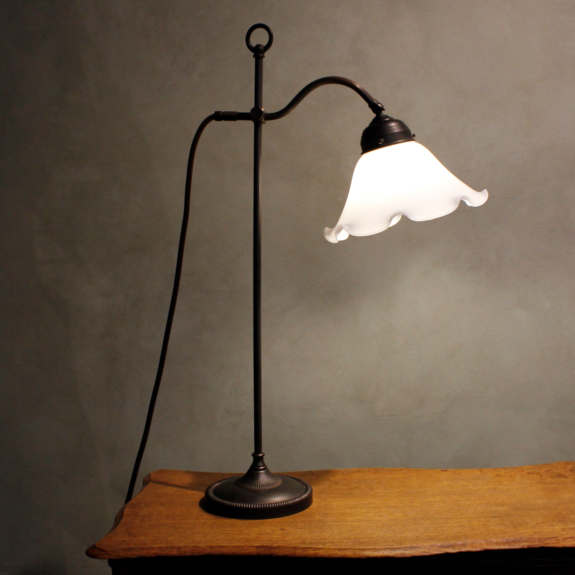 Art Nouveau Table Lamp "Black"